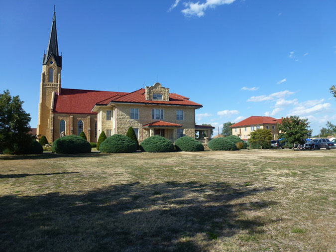 P1040917-LiebenthalChurch-20120818